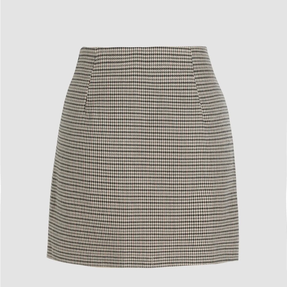 Mini Skirt - Picture 5 of 9